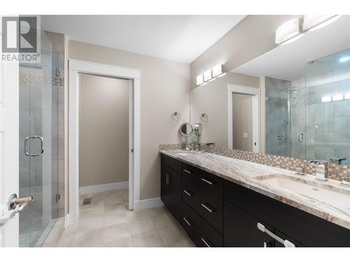 3359 Cougar Road Unit# 28, West Kelowna, BC - Indoor Photo Showing Bathroom