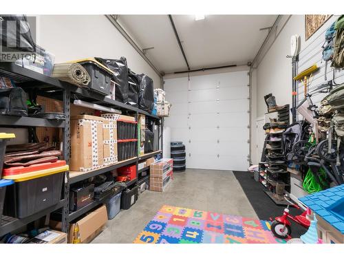 3359 Cougar Road Unit# 28, West Kelowna, BC - Indoor Photo Showing Garage