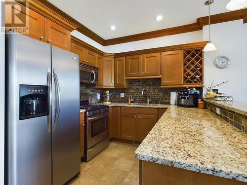 7200 Cottonwood Drive Unit# 74, Osoyoos, BC - Indoor Photo Showing Kitchen