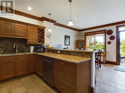 7200 Cottonwood Drive Unit# 74, Osoyoos, BC - Indoor Photo Showing Kitchen