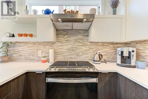 3719 Woodsdale Road Unit# 15, Lake Country, BC - Indoor Photo Showing Kitchen