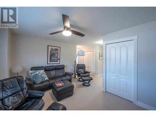 1078 Burnaby Avenue Unit# 103, Penticton, BC - Indoor Photo Showing Living Room