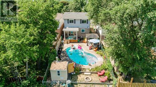 18 Lampman Cres, Thorold, ON - Outdoor With In Ground Pool