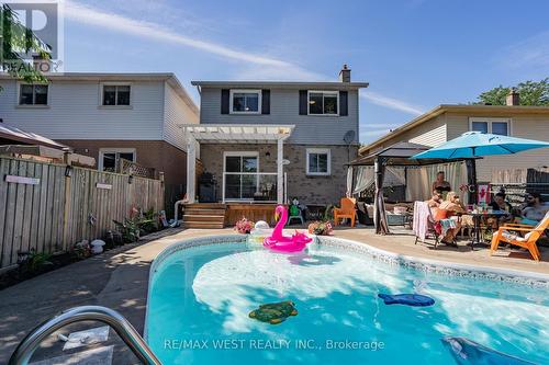 18 Lampman Crescent, Thorold, ON - Outdoor With In Ground Pool