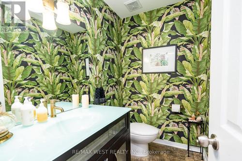 18 Lampman Cres, Thorold, ON - Indoor Photo Showing Bathroom