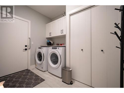 1000 Mt.Robson Place Unit# 32, Vernon, BC - Indoor Photo Showing Laundry Room