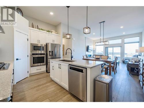 1000 Mt.Robson Place Unit# 32, Vernon, BC - Indoor Photo Showing Kitchen With Upgraded Kitchen