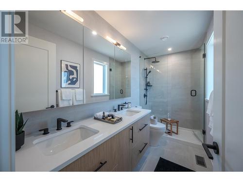 1308 Cedar Street Unit# 5, Okanagan Falls, BC - Indoor Photo Showing Bathroom