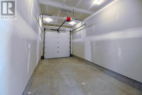 832 Martin Avenue Unit# 3, Kelowna, BC - Indoor Photo Showing Garage