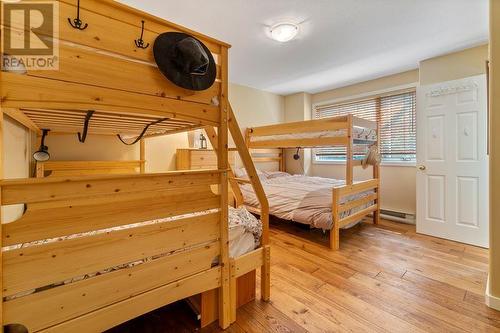 3935 Eagle Bay Road Unit# 3, Eagle Bay, BC - Indoor Photo Showing Bedroom
