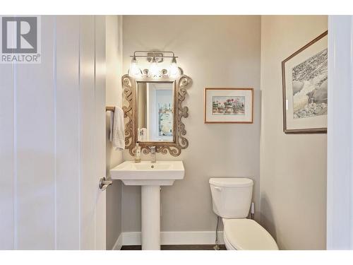 1836 Tower Ranch Boulevard Unit# 33, Kelowna, BC - Indoor Photo Showing Bathroom