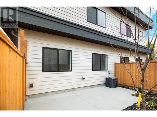 819 Stockwell Avenue Unit# 2, Kelowna, BC - Outdoor With Exterior
