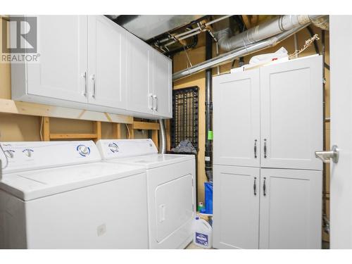 295 33 Highway E Unit# 1, Kelowna, BC - Indoor Photo Showing Laundry Room