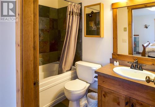 95A Forest Lane, Big White, BC - Indoor Photo Showing Bathroom