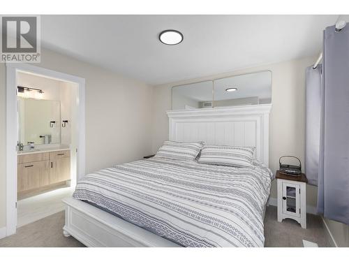 4025 Gellatly Road Unit# 119, West Kelowna, BC - Indoor Photo Showing Bedroom