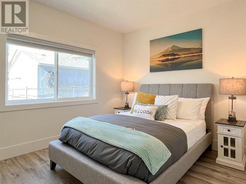 18 Loon Crescent Unit# 4, Osoyoos, BC - Indoor Photo Showing Bedroom