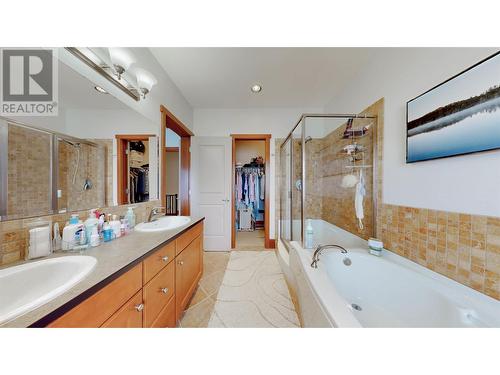 7200 Cottonwood Drive Unit# 3, Osoyoos, BC - Indoor Photo Showing Bathroom