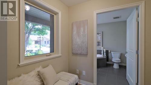 4433 Gordon Drive Unit# 137, Kelowna, BC - Indoor Photo Showing Bathroom