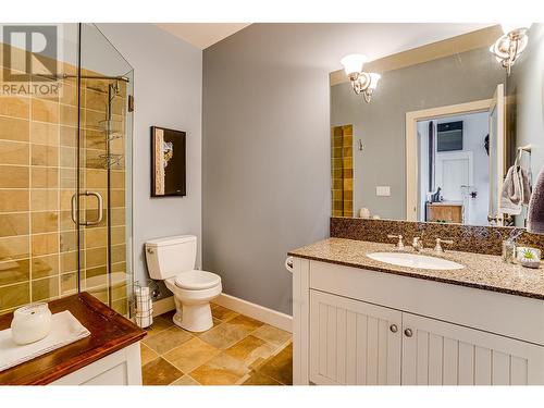 9845 Eastside Road Unit# 51, Vernon, BC - Indoor Photo Showing Bathroom