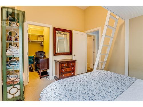 9845 Eastside Road Unit# 51, Vernon, BC - Indoor Photo Showing Bedroom