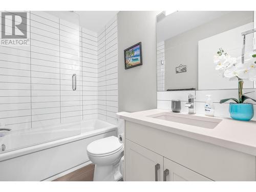 3510 Landie Road Unit# 27, Kelowna, BC - Indoor Photo Showing Bathroom