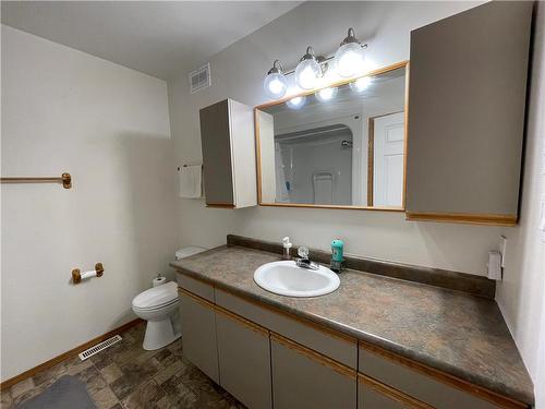 940 Willow Drive, Rivers, MB - Indoor Photo Showing Bathroom