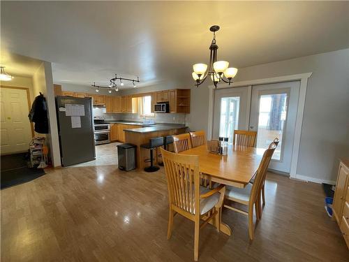 940 Willow Drive, Rivers, MB - Indoor Photo Showing Dining Room