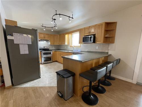 940 Willow Drive, Rivers, MB - Indoor Photo Showing Kitchen