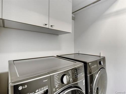 Salle de lavage - 592Z Rue Denise-Collette, Sainte-Julie, QC - Indoor Photo Showing Laundry Room