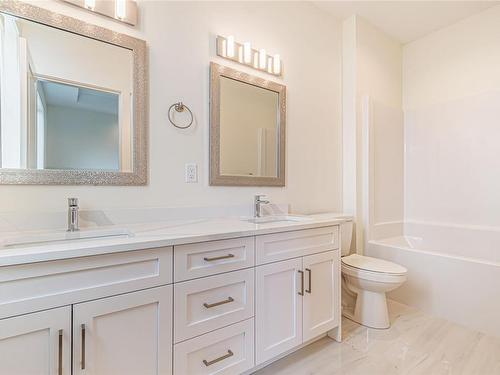 4355 Bains Mill Rd, Duncan, BC - Indoor Photo Showing Bathroom