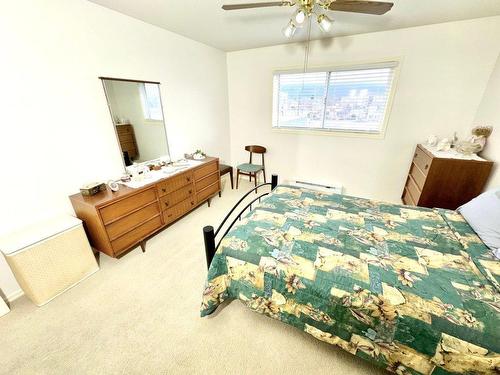 211-180 Hollywood Road, Kelowna, BC - Indoor Photo Showing Bedroom