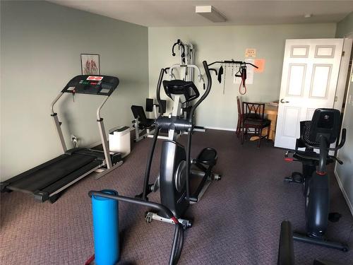 211-180 Hollywood Road, Kelowna, BC - Indoor Photo Showing Gym Room