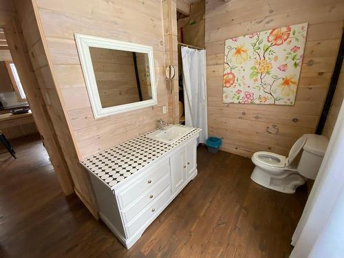 Bathroom - 70 6E Rang, La Malbaie, QC - Indoor Photo Showing Other Room