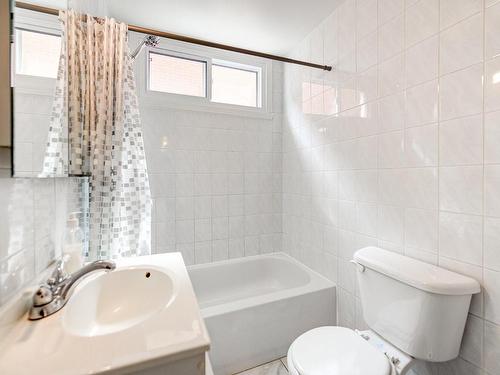 Bathroom - 3063  - 3067 Rue Lacordaire, Montréal (Mercier/Hochelaga-Maisonneuve), QC - Indoor Photo Showing Bathroom
