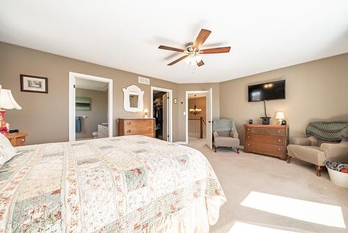 24 Lakeridge Boulevard, Lowbanks, ON - Indoor Photo Showing Bedroom