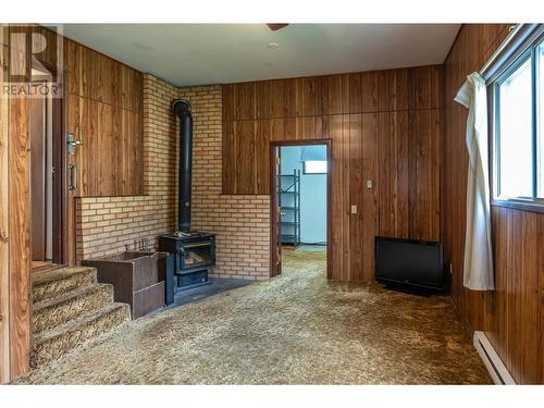 5020 Weldon Avenue, Summerland, BC - Indoor With Fireplace