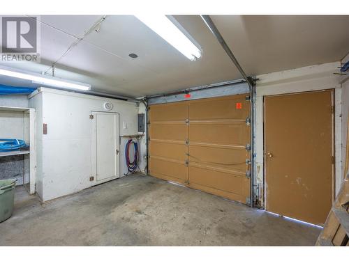 5020 Weldon Avenue, Summerland, BC - Indoor Photo Showing Garage