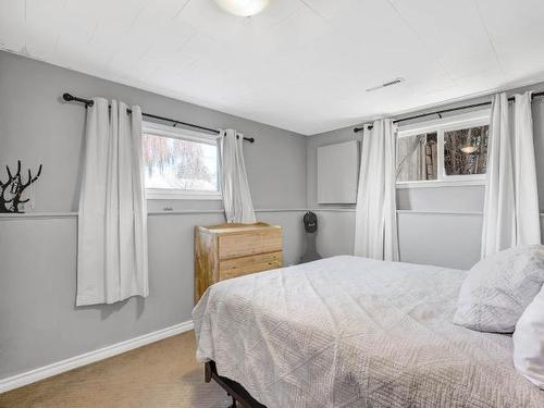 645 Brandon Ave, Kamloops, BC - Indoor Photo Showing Bedroom