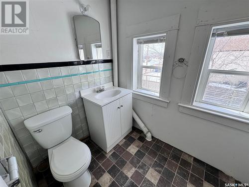 605 2Nd Avenue, Kinley, SK - Indoor Photo Showing Bathroom