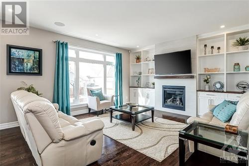 701 Mashkig Avenue, Ottawa, ON - Indoor Photo Showing Living Room With Fireplace