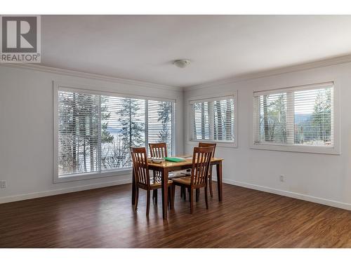 18 Killarney Place, Vernon, BC - Indoor Photo Showing Dining Room