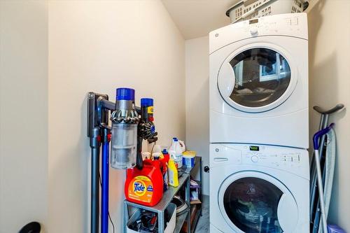 2221 Black Hawk Drive, Sparwood, BC - Indoor Photo Showing Laundry Room