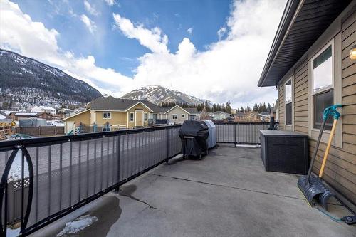 2221 Black Hawk Drive, Sparwood, BC - Outdoor With Exterior