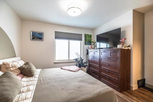 2221 Black Hawk Drive, Sparwood, BC - Indoor Photo Showing Bedroom