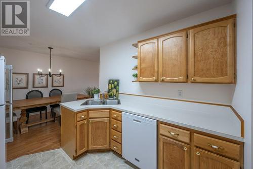 298 Yorkton Avenue Unit# 303, Penticton, BC - Indoor Photo Showing Kitchen