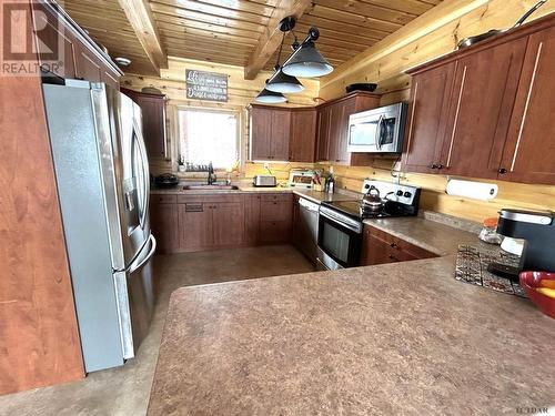 3645 Langmuir Rd, Timmins, ON - Indoor Photo Showing Kitchen