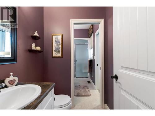 1581 20 Street Ne Unit# 8, Salmon Arm, BC - Indoor Photo Showing Bathroom