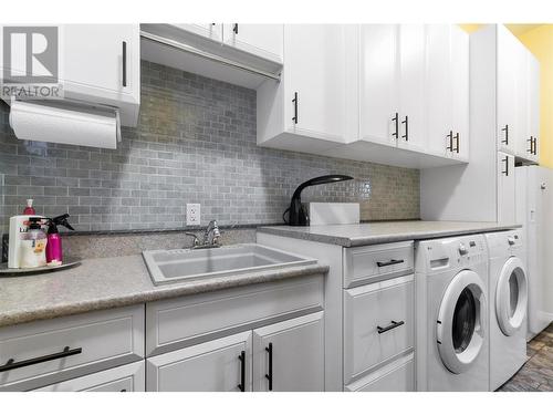 1581 20 Street Ne Unit# 8, Salmon Arm, BC - Indoor Photo Showing Laundry Room