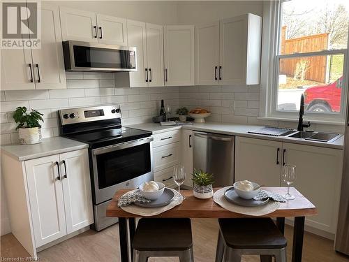 377 Main Street Unit# 1, Woodstock, ON - Indoor Photo Showing Kitchen With Stainless Steel Kitchen With Double Sink With Upgraded Kitchen