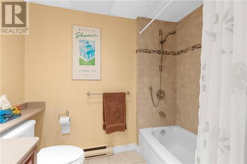 1531 County Road 2 Road, Augusta, ON - Indoor Photo Showing Bathroom